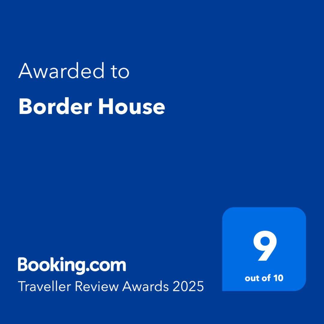 ゴリツィアBorder Houseアパートメント エクステリア 写真